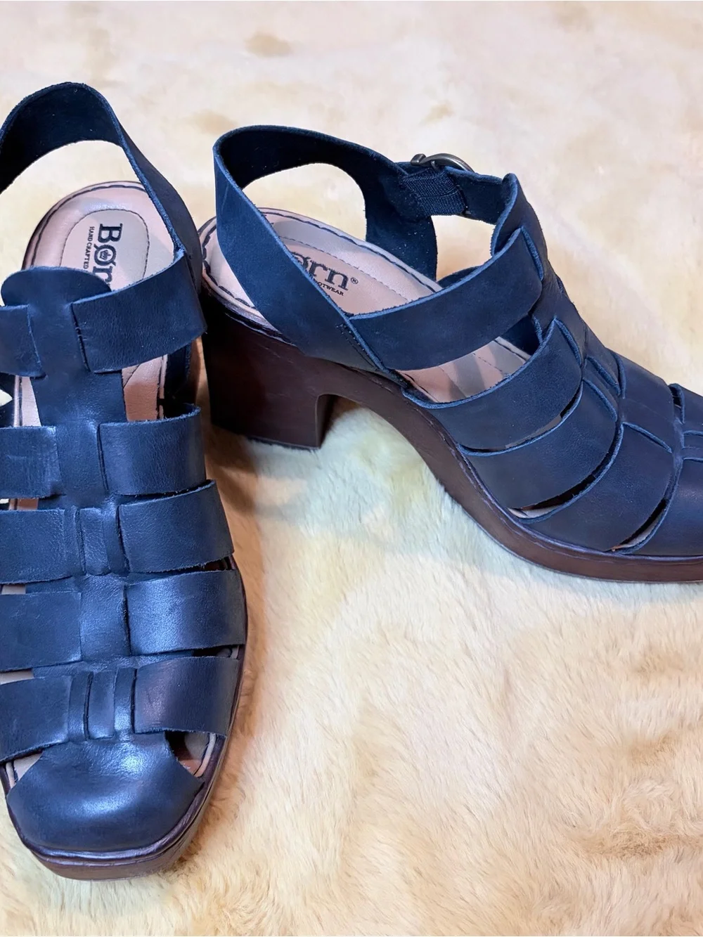Born Women’s 9M Black Leather Platform Block Heel Fisherman Sandals